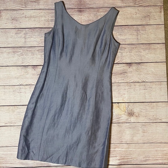 Dana Buchman Periwinkle Sleeveless Sheath Dress 10